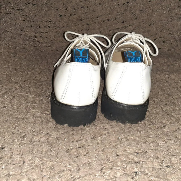 YOSUKE-White Faux Patent Lace-Up Oxfords-Sz 24.5/8-Very Good - Picture 7 of 10